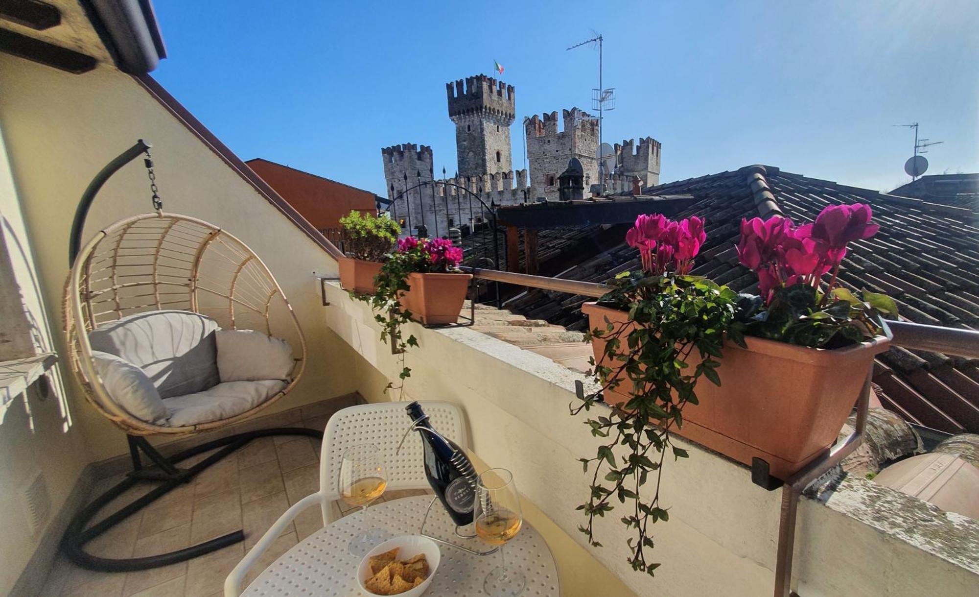 Sirmione4U - Domus By The Castle Apartamento Exterior foto
