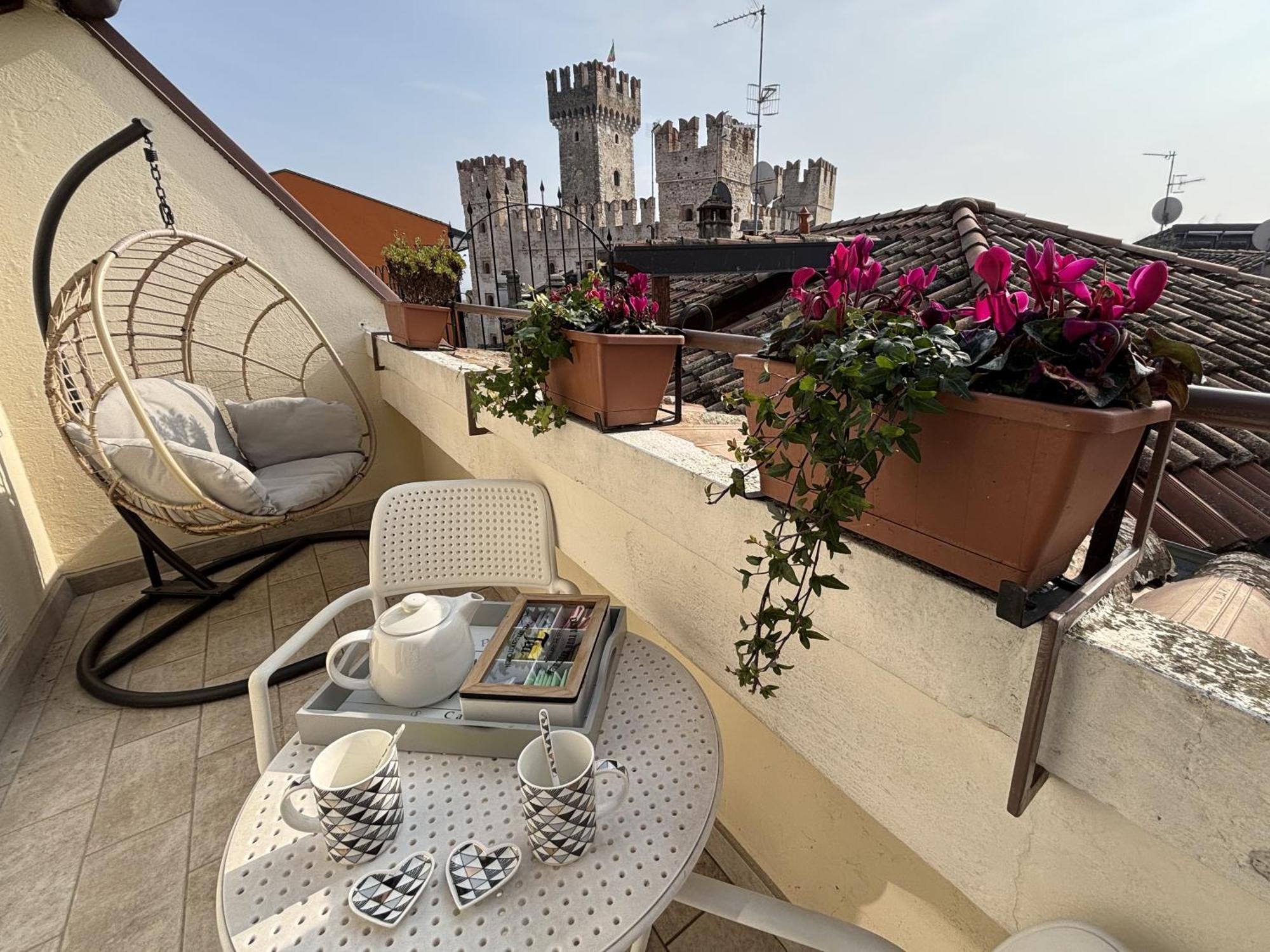 Sirmione4U - Domus By The Castle Apartamento Exterior foto